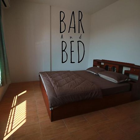 スラート・ターニー Barandbed Urtホステル エクステリア 写真