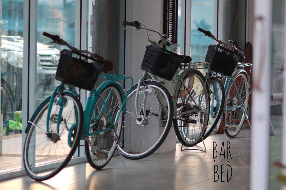 スラート・ターニー Barandbed Urtホステル エクステリア 写真