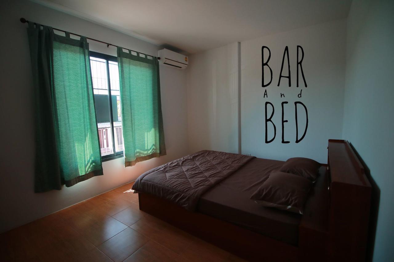 スラート・ターニー Barandbed Urtホステル エクステリア 写真