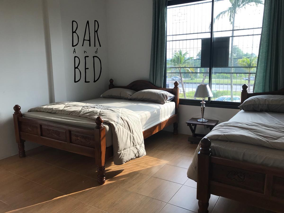 スラート・ターニー Barandbed Urtホステル エクステリア 写真